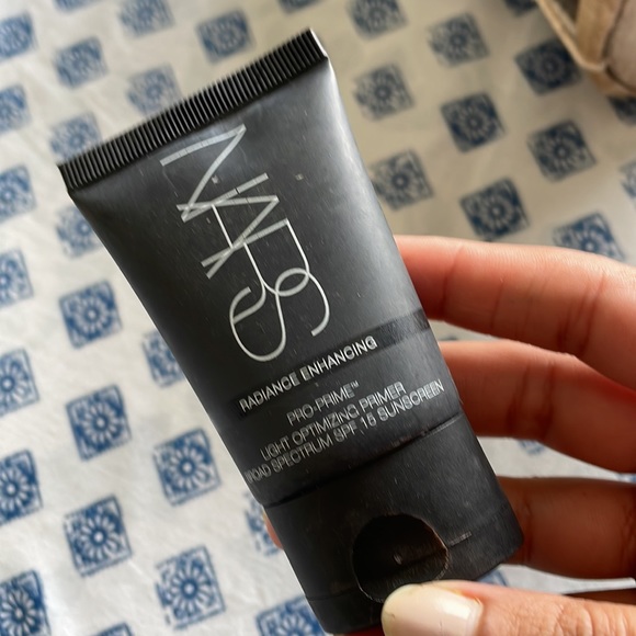 Nars-Pro-Prime Radiance Enhancing Spf15 Primer - Picture 3 of 3